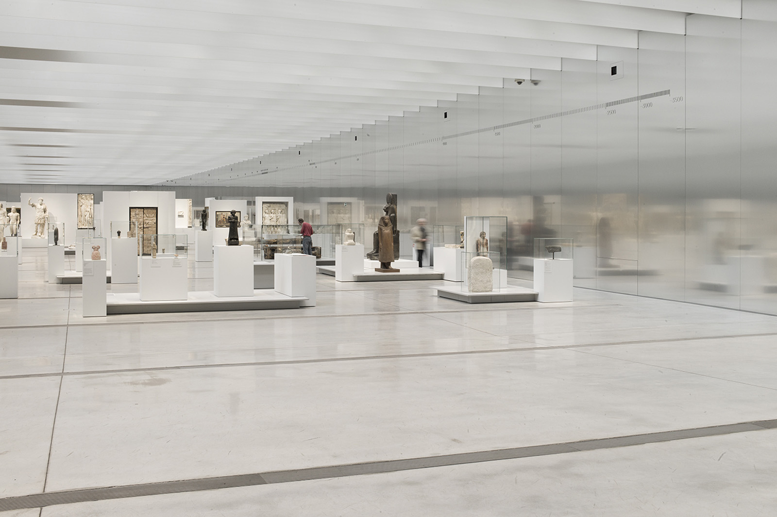 LOUVRE LENS - GALERIE DU TEMPS